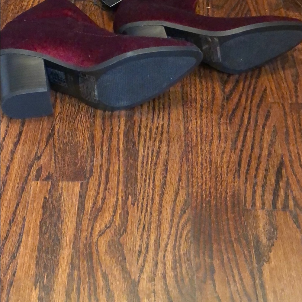 NWT booties - Picture 3 of 3